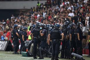 意甲战报：贝内德扎克点射、恩佐拉直红，比萨0-1帕尔马