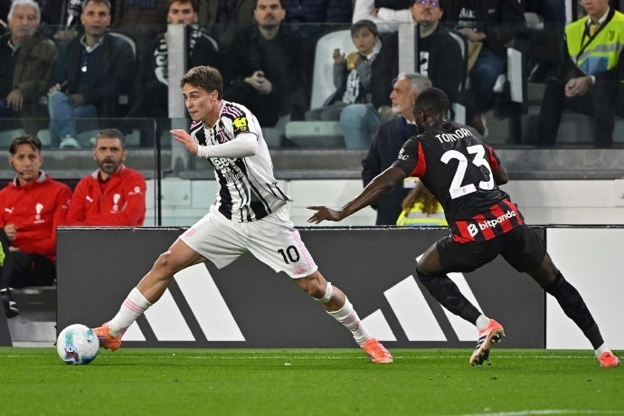 斯内德：贝尼特斯接手国米的时机很糟糕，我没说他是最差教练