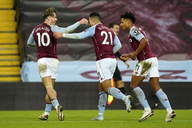 汪涵陪儿子马术比赛展现轻松生活面，体现家庭关怀与育儿智慧，引发网友热议。