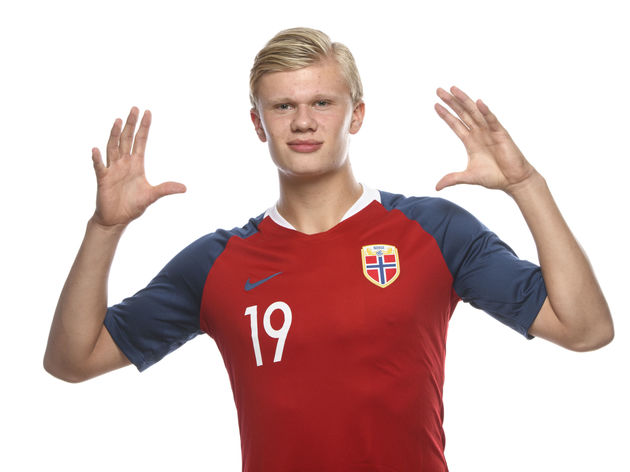 2025中国足协杯决赛 北京国安3：0河南俱乐部...（2025年中国足协杯决赛：北京国安3-0击败河南队）