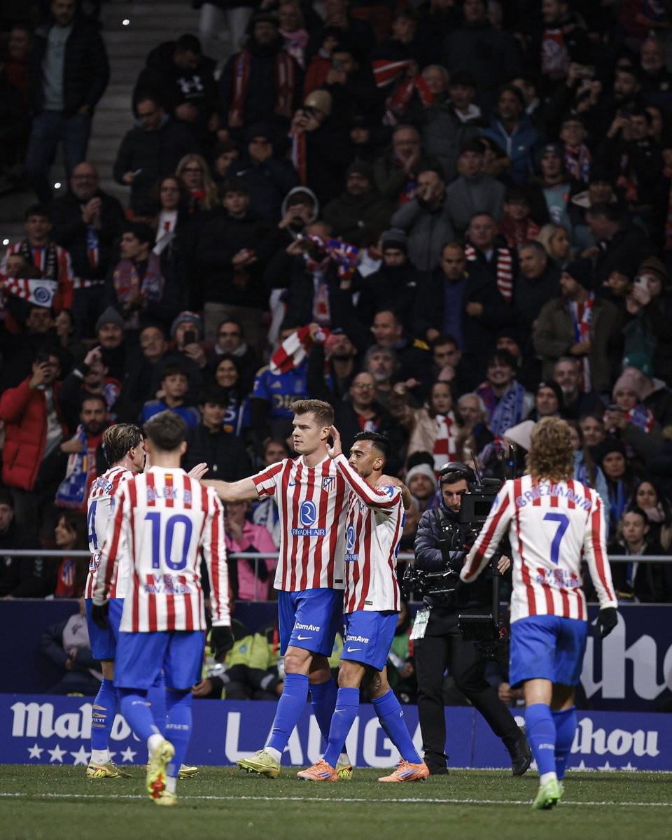 英媒：拜仁、尤文和巴黎有意免签科纳特，球员对各种选择持开放态度