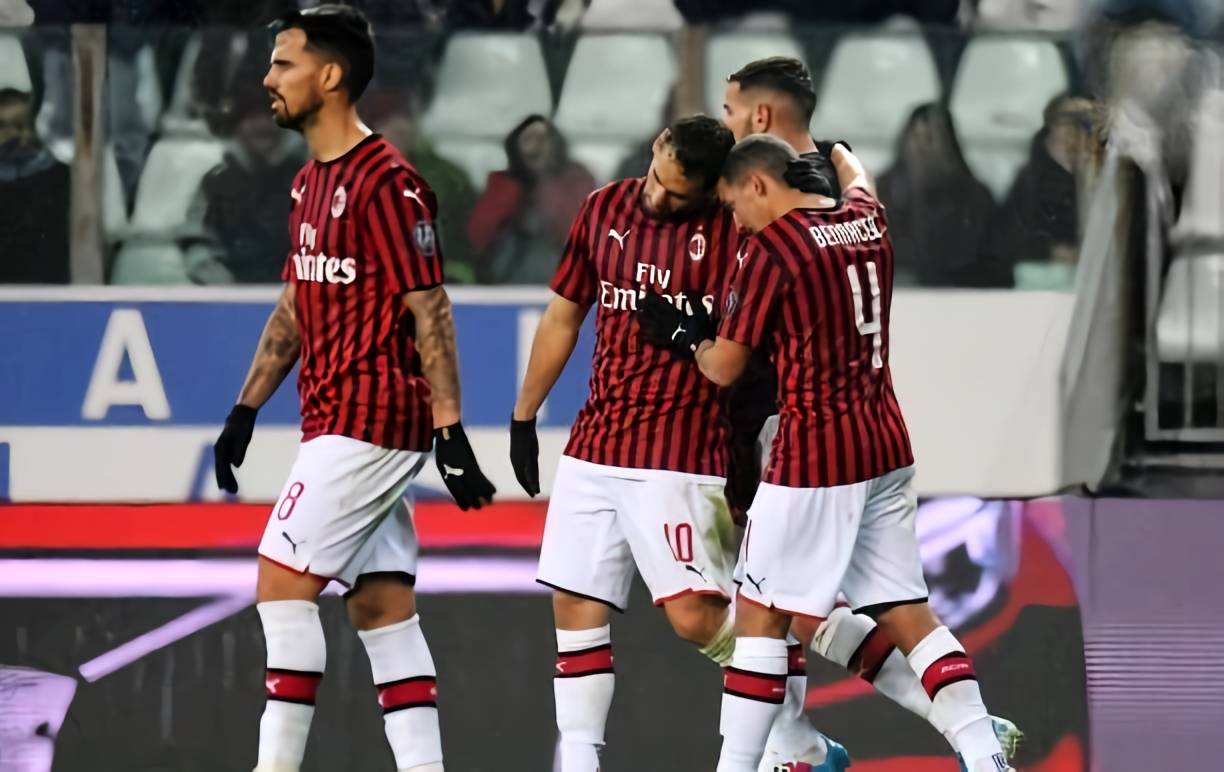 曼晚：塞门约能胜任曼联左边翼卫，在曼城能担任左右两路边锋（曼晚：塞门约可胜任曼联左翼卫，亦能在曼城担任两侧边锋）