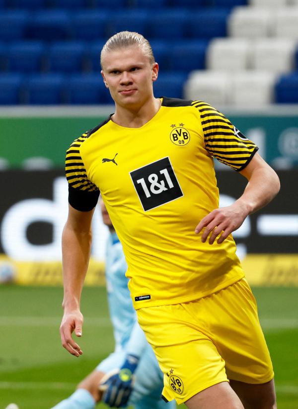 马内：范加尔在曼联想签我但没承诺出场时间，渣叔给了我承诺