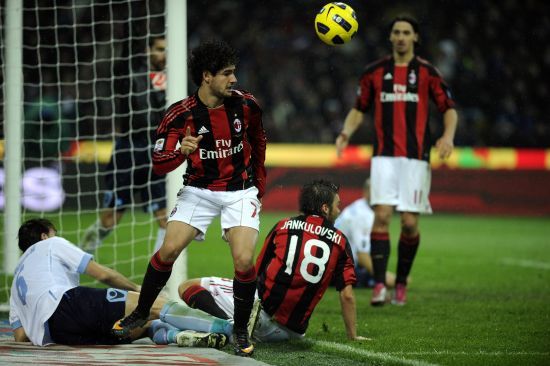 三人成行，无界竞技！“翎跃山海”羽毛球巡回赛广州站举行