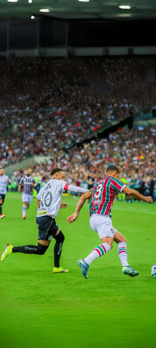 英超半场：热苏斯进球被判无效，狼队暂0-0诺丁汉森林（英超半场战报：热苏斯破门被吹，狼队与诺丁汉森林暂互交白卷）