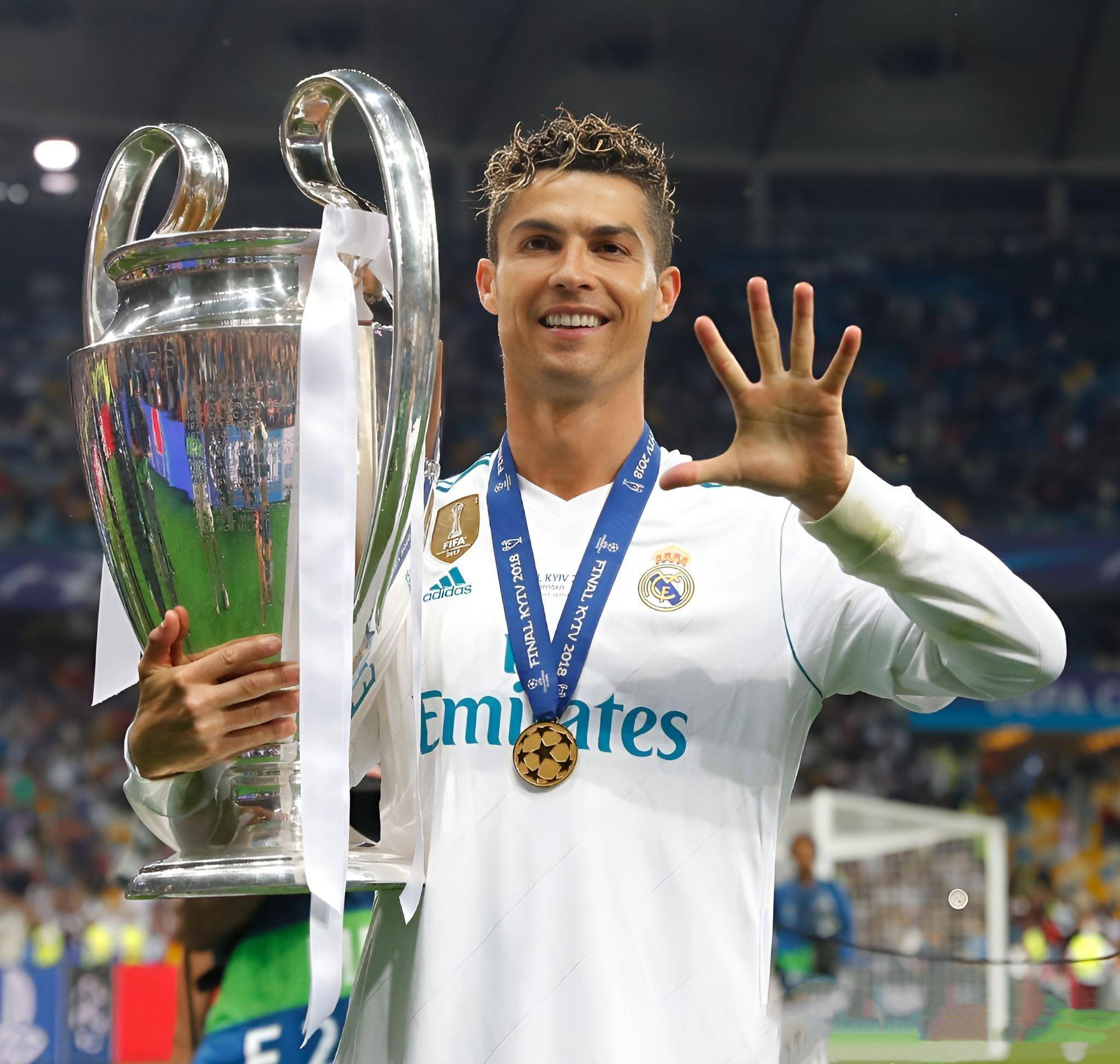 荷媒：阿贾克斯引进长期未踢球的富安健洋，首席球探愤而辞职（荷媒：阿贾克斯签下久疏战阵的富安健洋，首席球探怒而请辞）