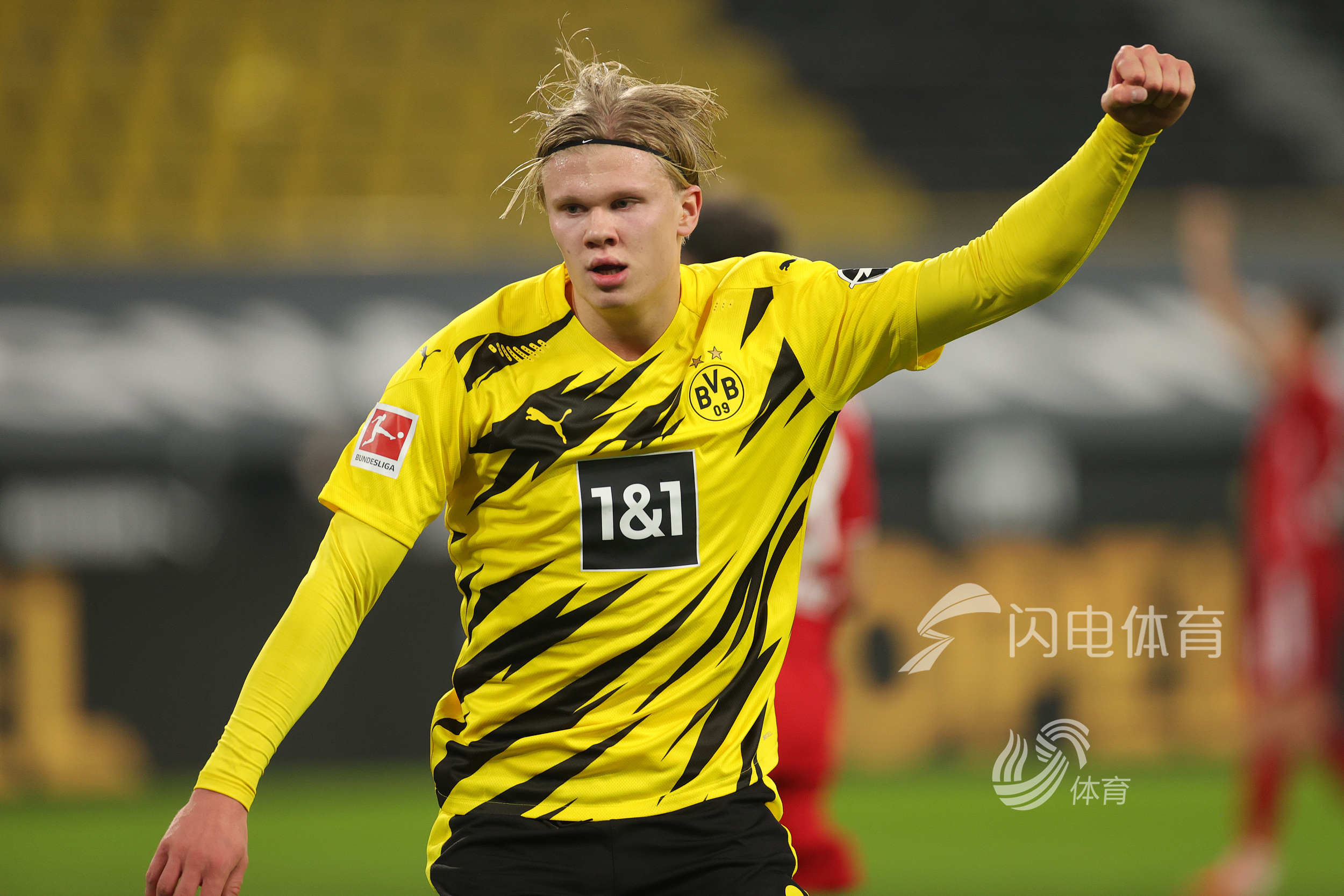 这脚传球太精准了