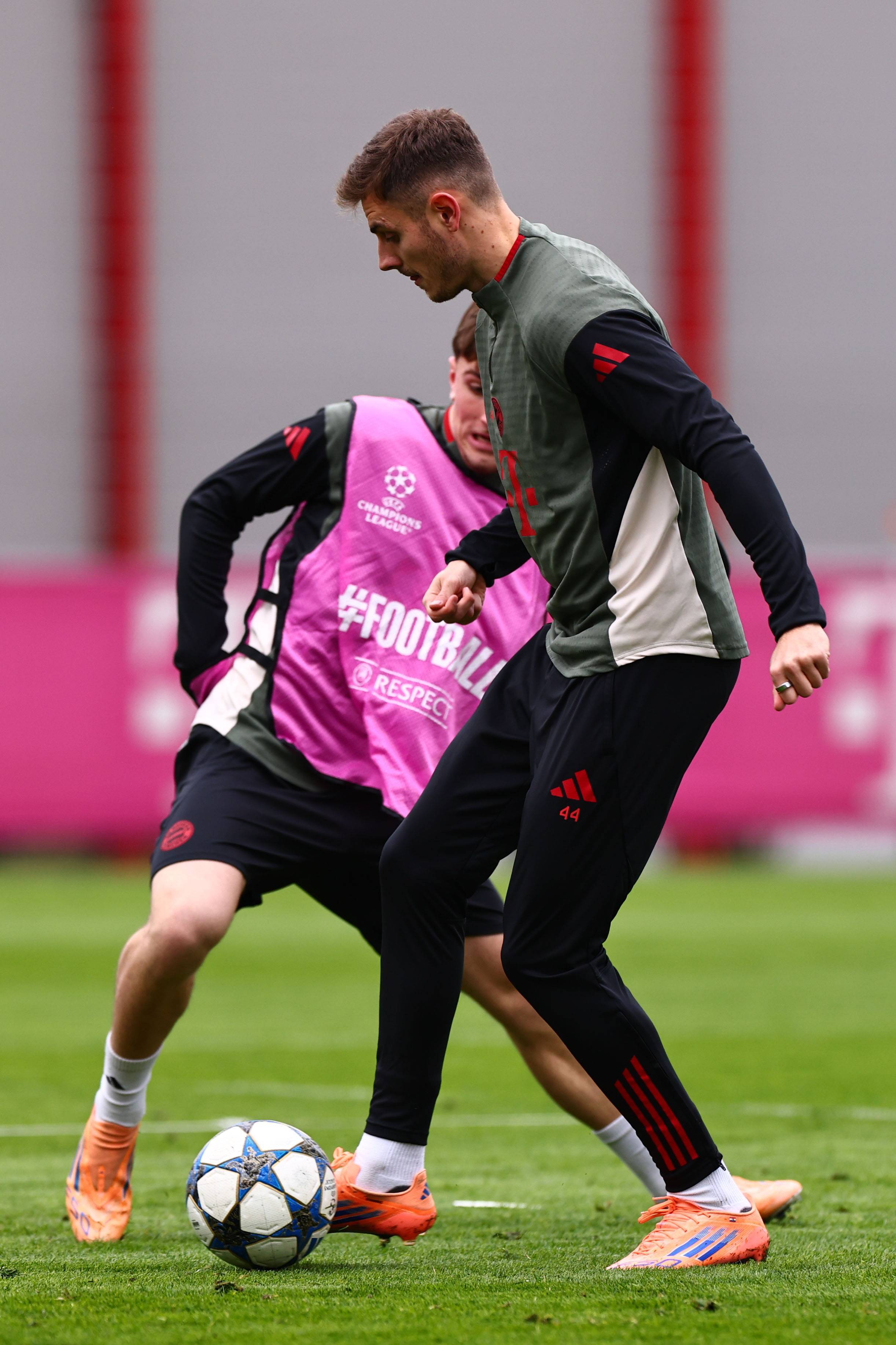 三分一箭穿心，全场沸腾