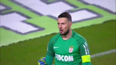 中超比赛亮点：上海海港2-1战胜山东泰山,（中超焦点战：上海海港2比1击败山东泰山）