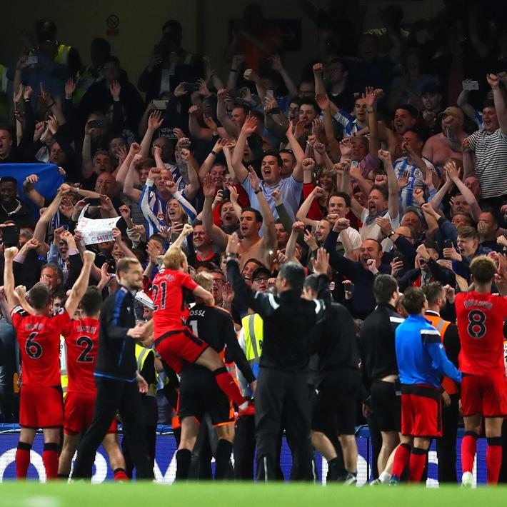 继伊尔马兹之后，奥斯梅恩是第二位欧冠戴帽的加拉塔萨雷球员（奥斯梅恩成加拉塔萨雷欧冠史上第二位戴帽球员，接棒伊尔马兹）